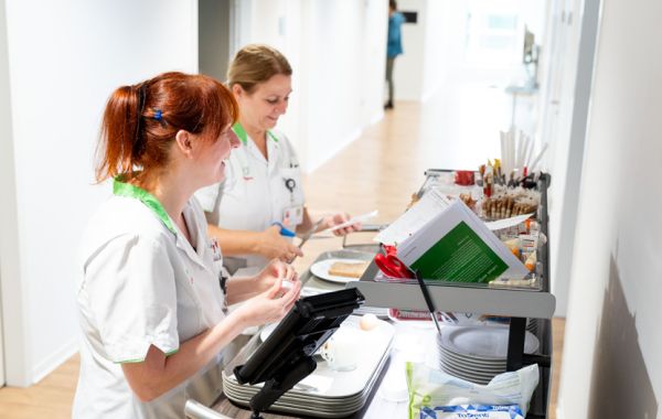 broodkar in ziekenhuis